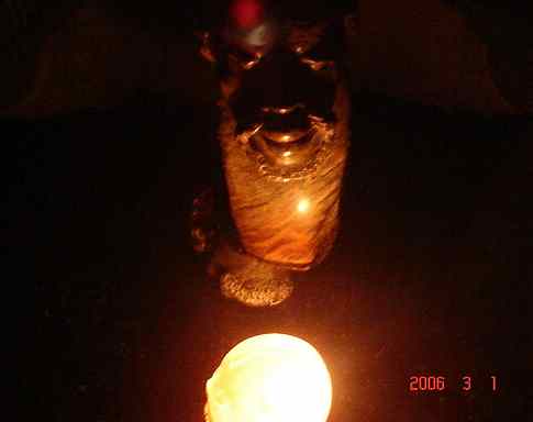 mirror statue